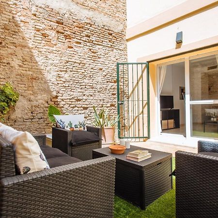 Sol Suite Apartment With Garden Севилья Экстерьер фото